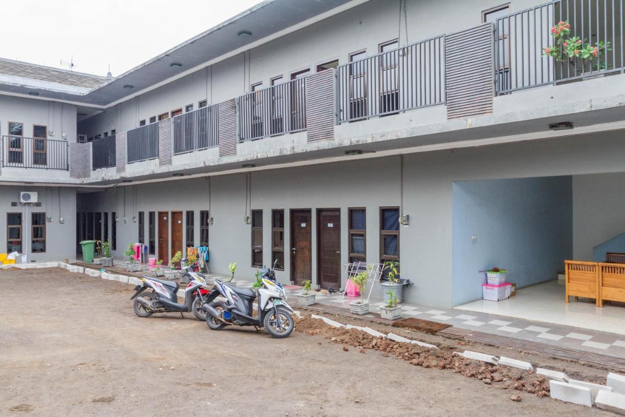 Reddoorz Near Jatinangor Town Square Hotel Exterior photo